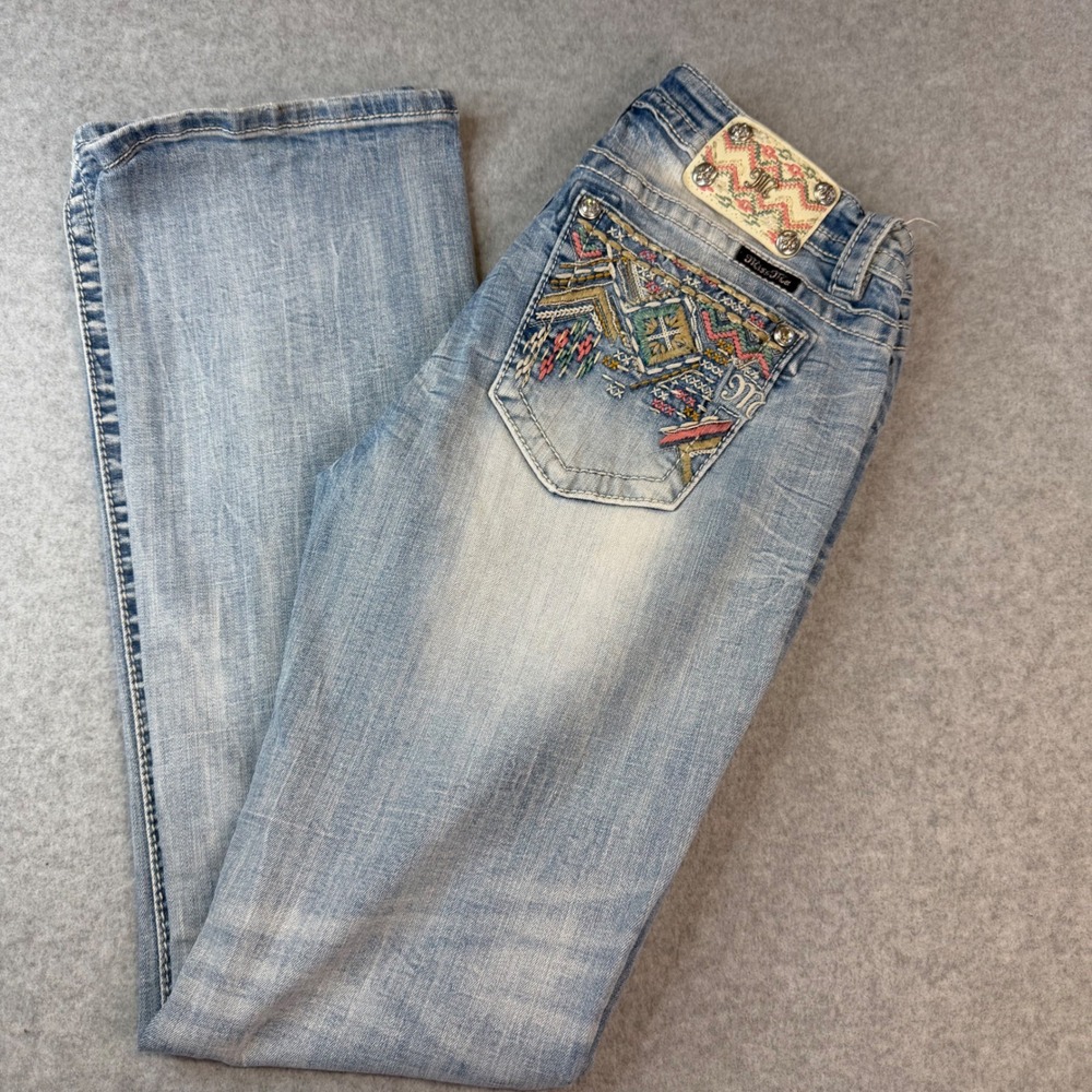 Miss Me Women 30 Mid Rise Bootcut Jeans Light Wash Embroidered Pocket Y2K Denim